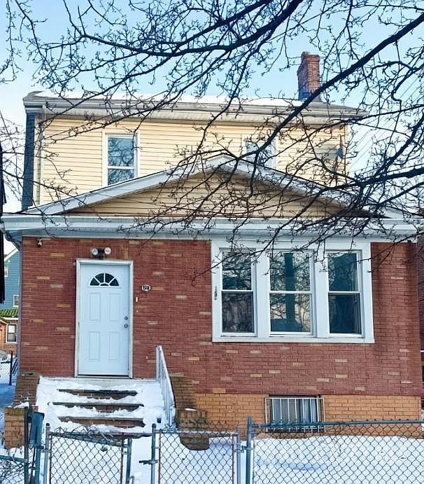 1st image of 174 Munn Ave
