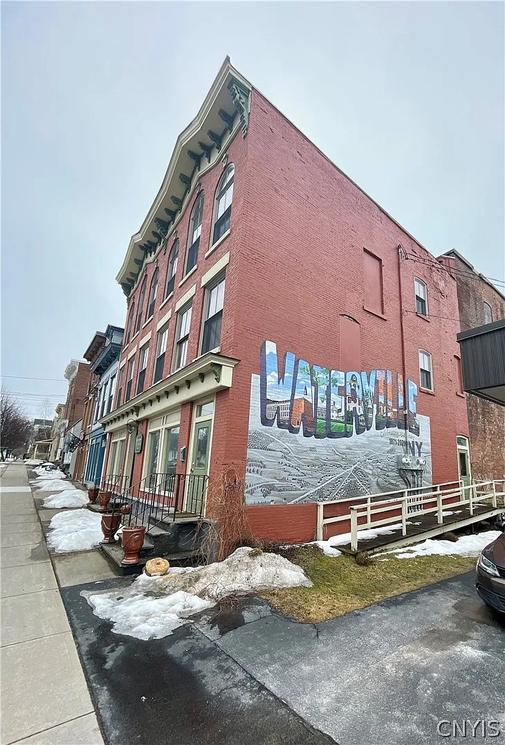 Studio, 950 sqft, $1,000 — Photo 2