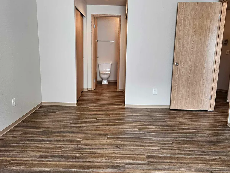 The Lexington Apartments — Photo 11