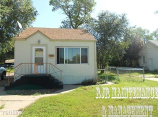406 10th Ave SW, Mandan, ND 58554