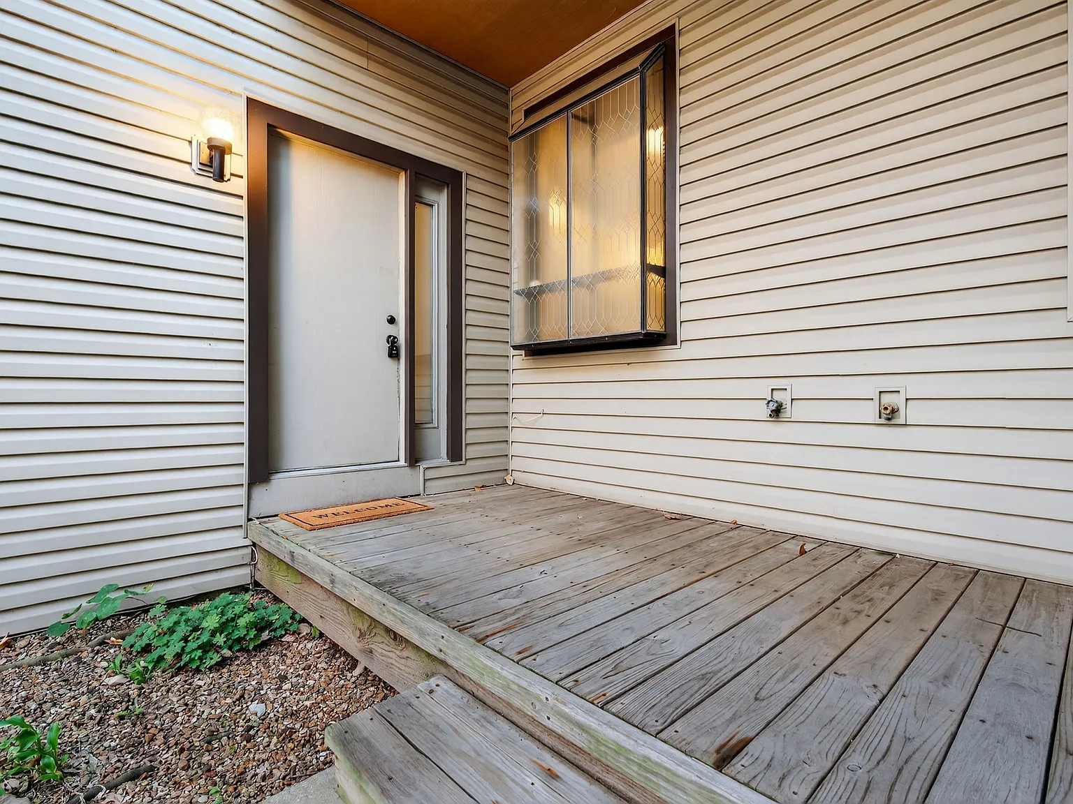 4 bed, 2.5 bath, 1650 sqft, $5,000 — Photo 3