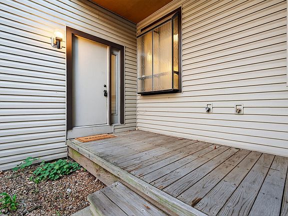 3rd image of 11502 Cedar Walk Dr