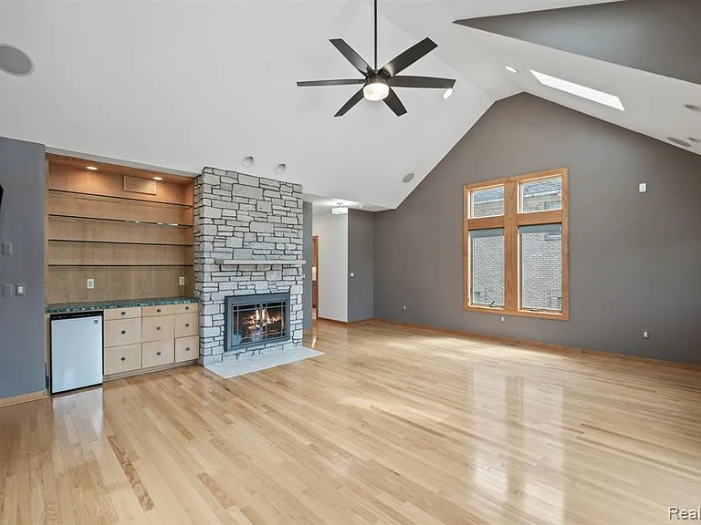 2380 Walnut Lake Rd — Photo 12