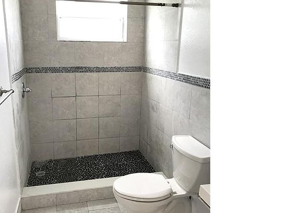 5th image of 1632 NW 9th Ave #B