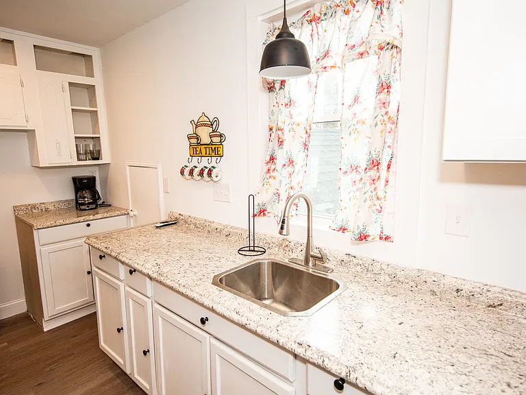 417 Ebenezer Ave — Photo 8