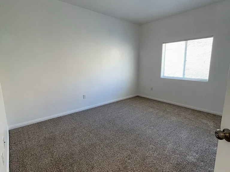 4915 E Russell Rd #143 — Photo 6