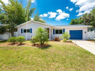557 Magnolia Ave NW, Pt Charlotte, FL 33952