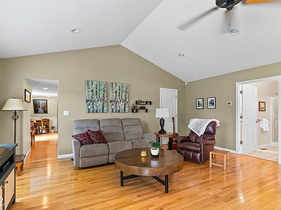 4th image of 594 E Harrod Rd