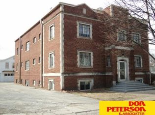 425-427 W Military Ave, Fremont, NE 68025