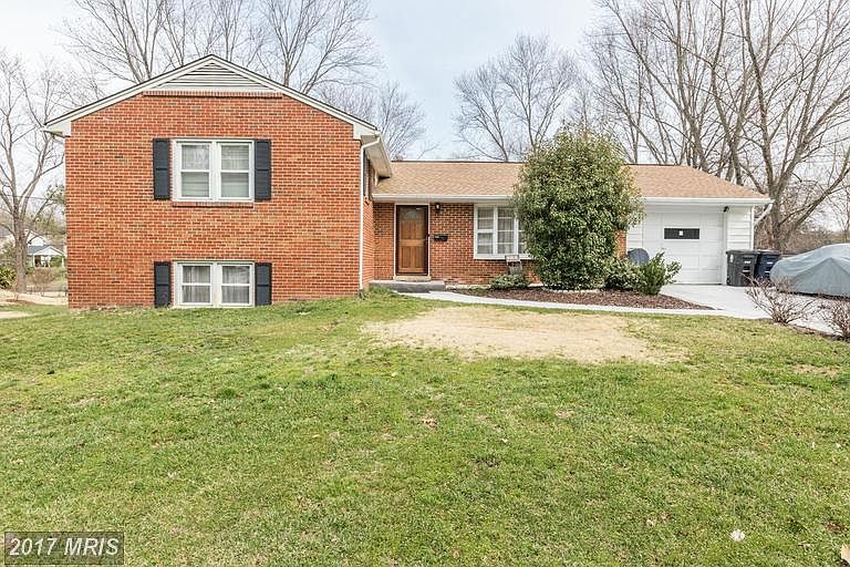 1st image of 7210 Lois Ln