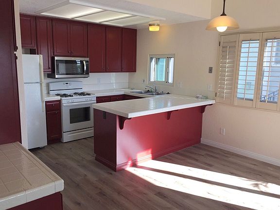 2nd image of 2961 Columbia St APT 15
