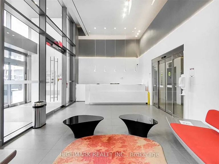 159 Dundas St E #412 — Photo 17