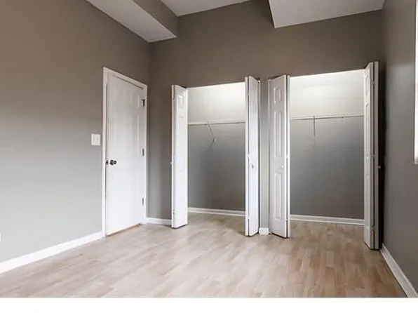 7233 S Stony Island Ave #1, Chicago, IL 60649