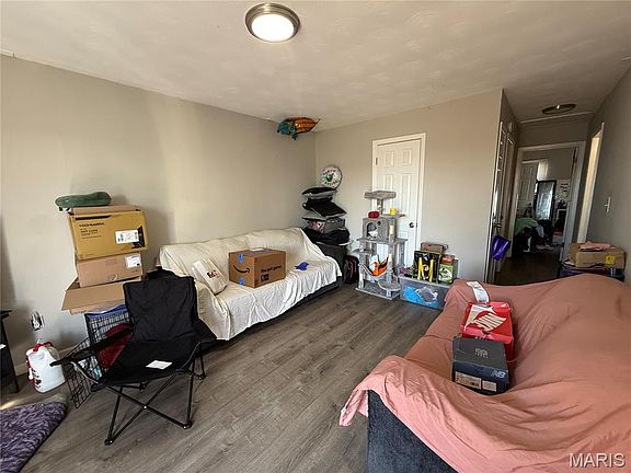 4th image of 804 Saint Matthew Dr