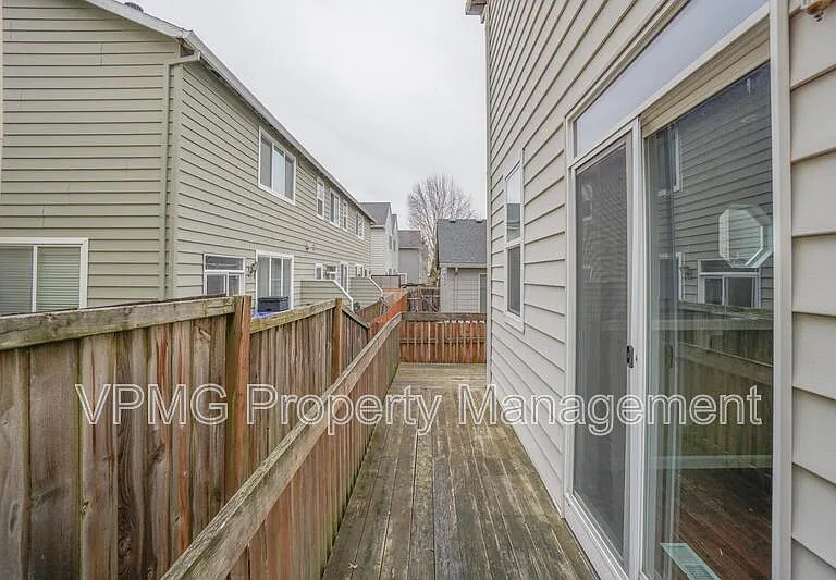 7809 NE 24th Ct — Photo 21