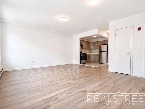 4th image of 354 Malcolm X Blvd #3