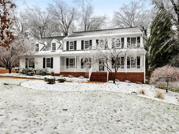 2561 Castle Hill Rd, Midlothian, VA 23113