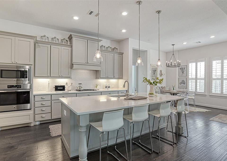 1st image of 8910 Vineyard Valley Ct