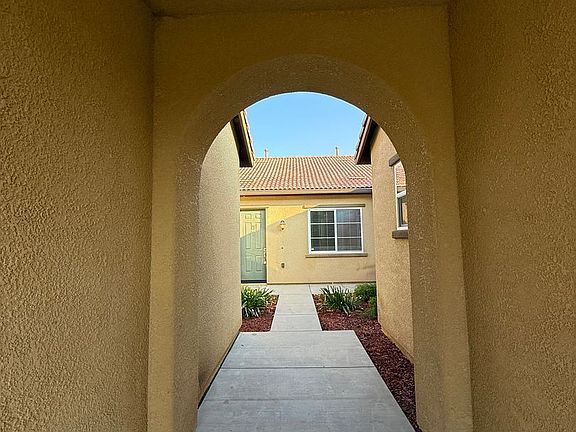 3rd image of 15922 Carparzo Dr