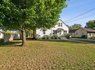 1104 8th St NW, Faribault, MN 55021