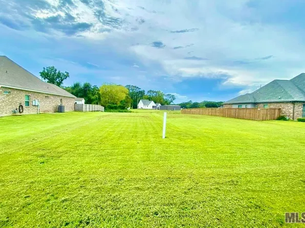 11157 Toria Ln, Saint Amant, LA 70774