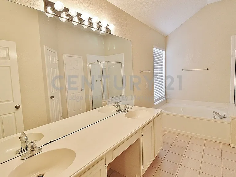 210 Ridgecrest Dr — Photo 12