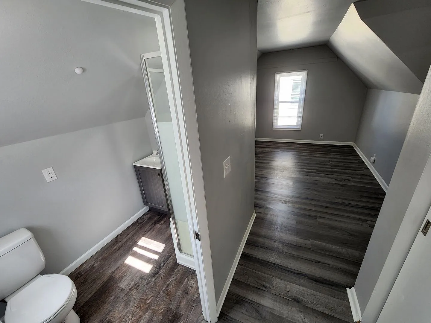204 N Military Rd — Photo 3