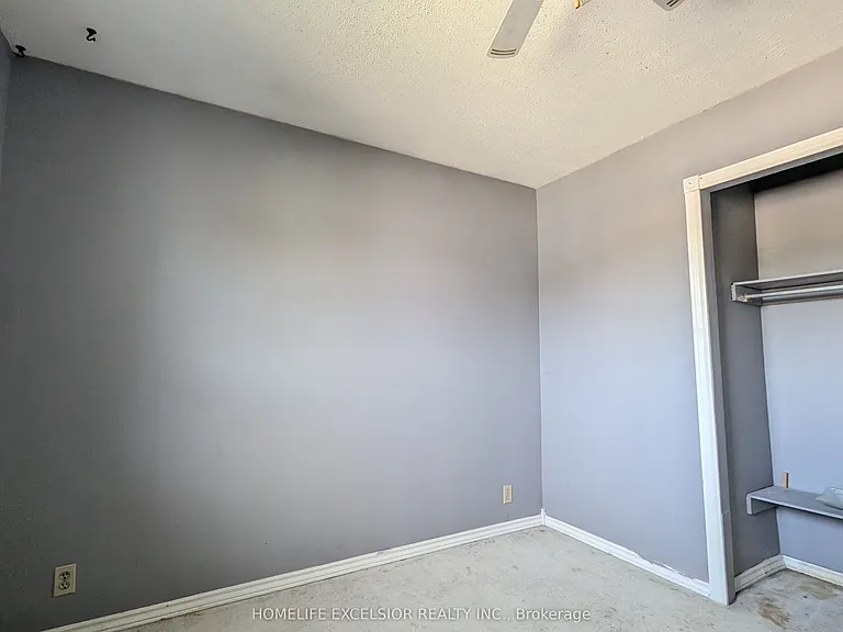 1478 Simcoe St N — Photo 25