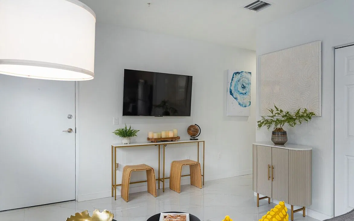 1 bed, 640 sqft, $1,950 — Photo 4