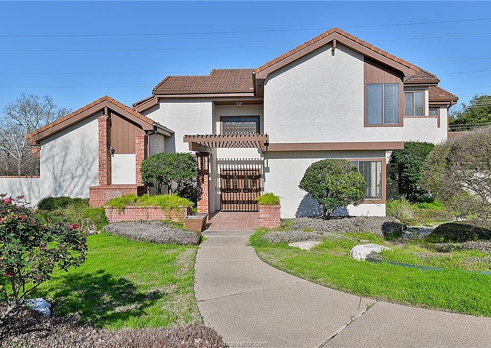 1st image of 200 Lampwick Cir