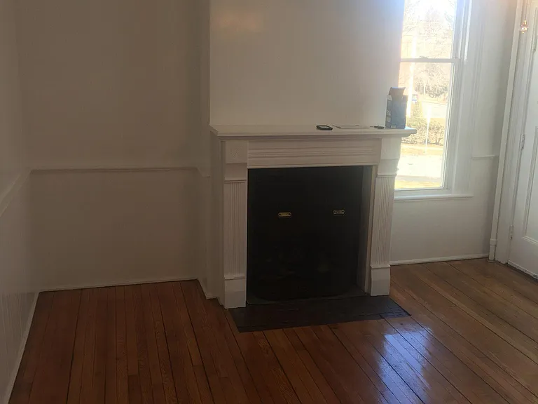 46 Pawling Ave — Photo 10