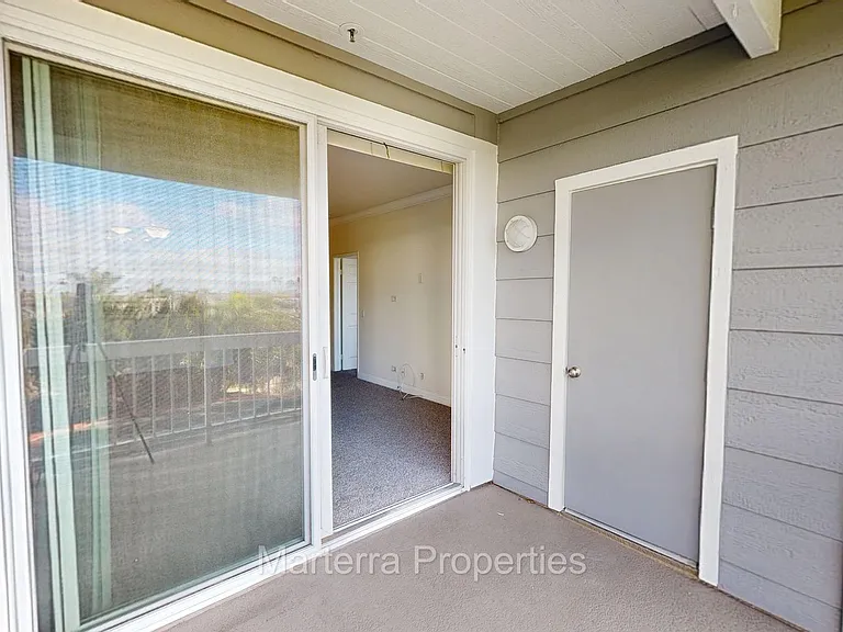 20331 Bluffside Cir #221 — Photo 9