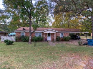 302 W Spring St, Centerville, TX 75833