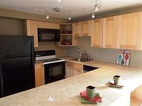 3rd image of 1507 Van Giesen St