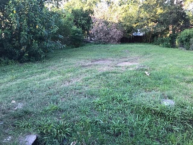 2nd image of 3621 Rebecca St