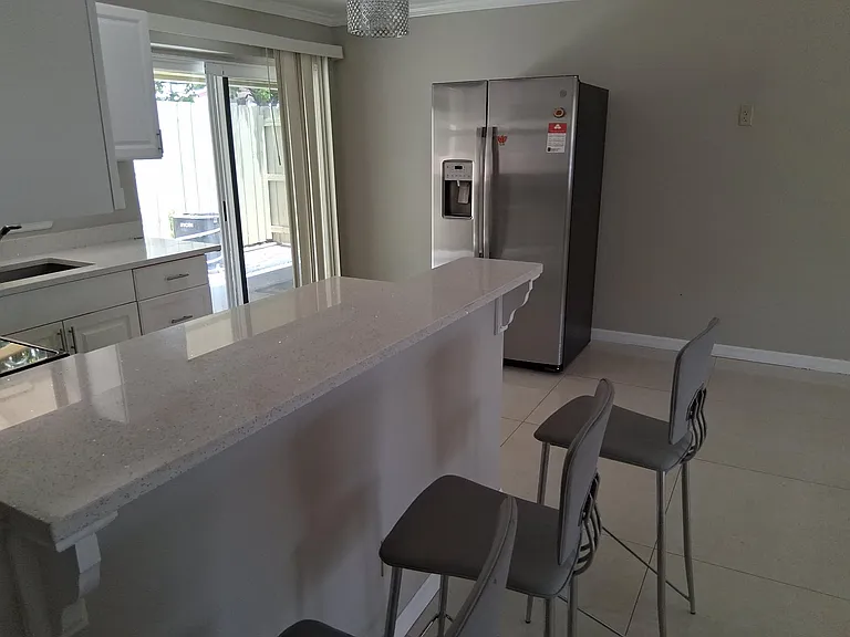 212 Palmetto Dr — Photo 3