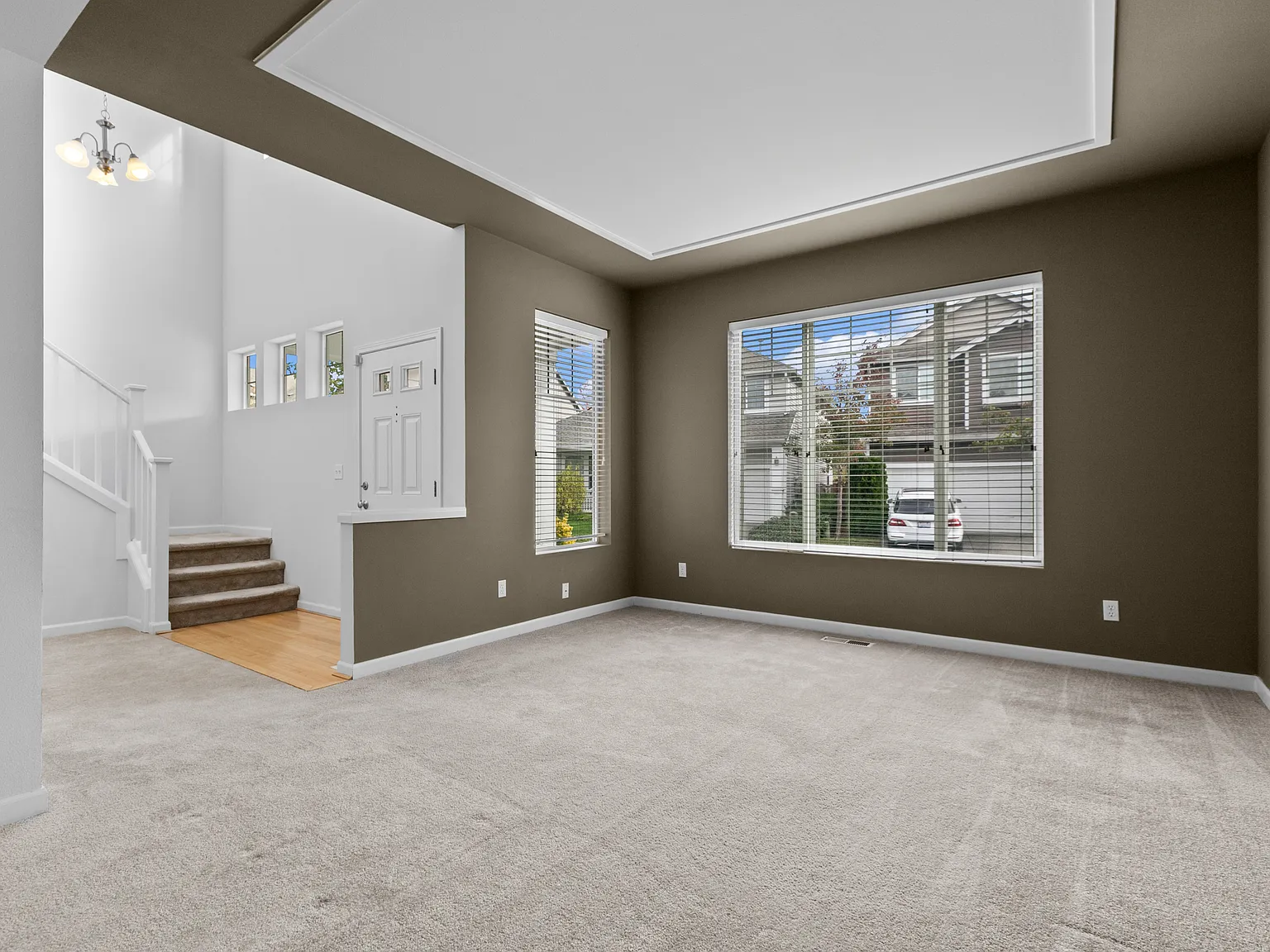 4 bed, 2.5 bath, 2473 sqft, $3,545 — Photo 4