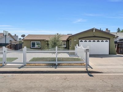 4239 W Cortland Ave, Fresno, CA, 93722
