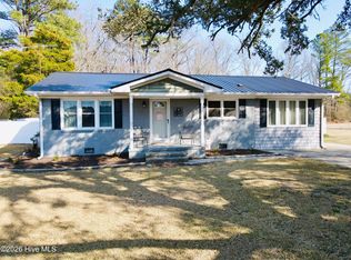 1105 Cowin Rd, Williamston, NC 27892