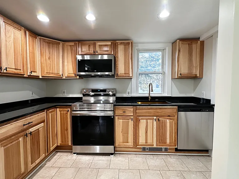 11 Porter St — Photo 6