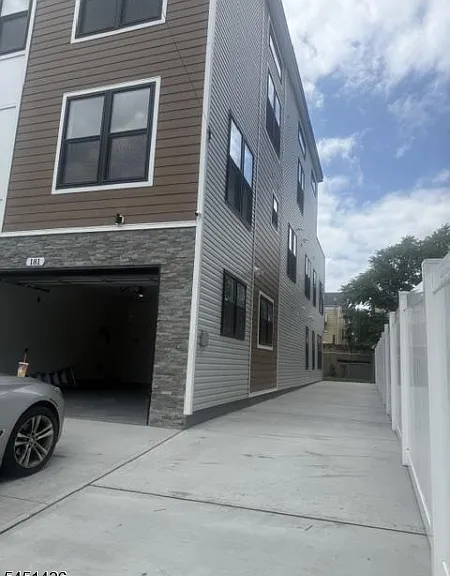 181 S Munn Ave #4 — Photo 13
