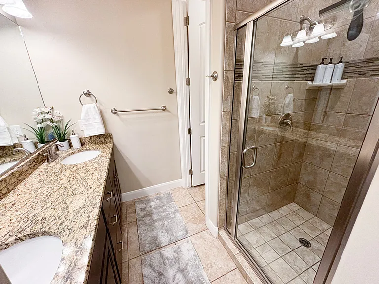 N Coral Ridge Dr — Photo 11