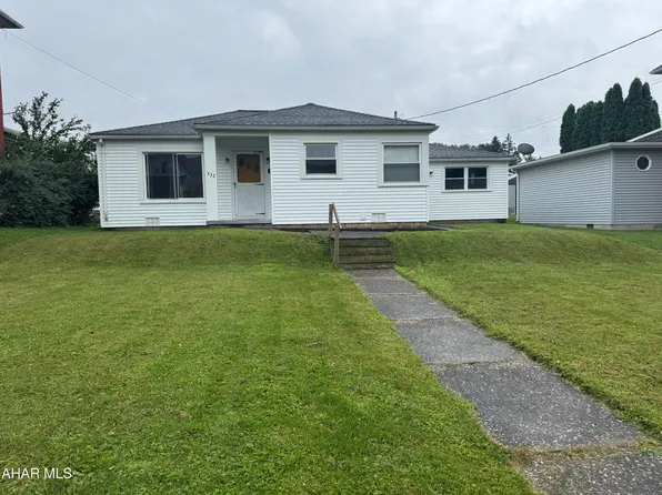 532 Walnut St, Roaring Spring, PA 16673