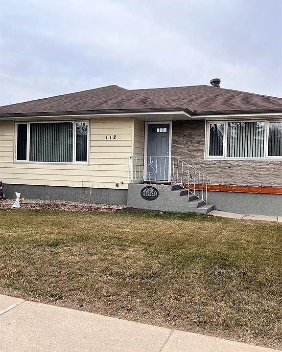 1st image of 112 7th Ave W