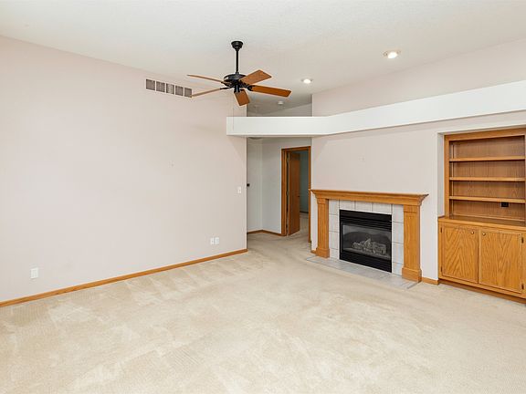3rd image of 2337 Valley Ridge Pl