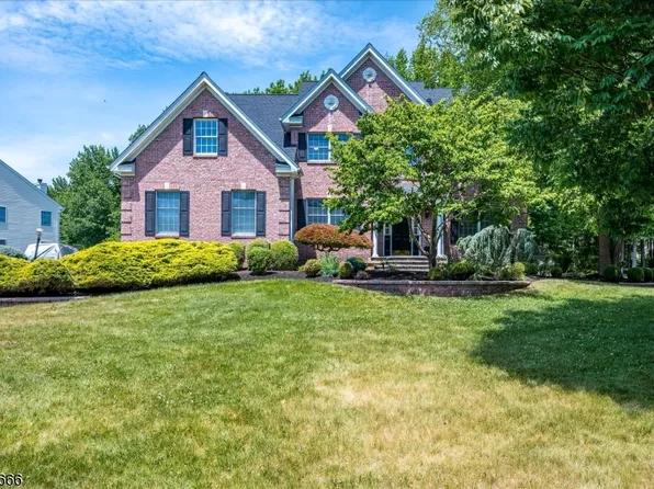 21 Courtside Ln, South Brunswick Twp., NJ 08540
