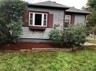 33 Colonial Ave, Barrington, RI 02806