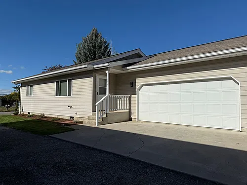 1421 7th Ave W Photo 1