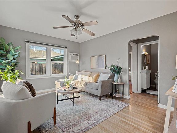 5th image of 955 Aspen Street