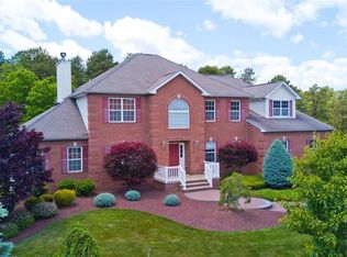 3 Waterford Ct, Monroe Township, NJ 08831